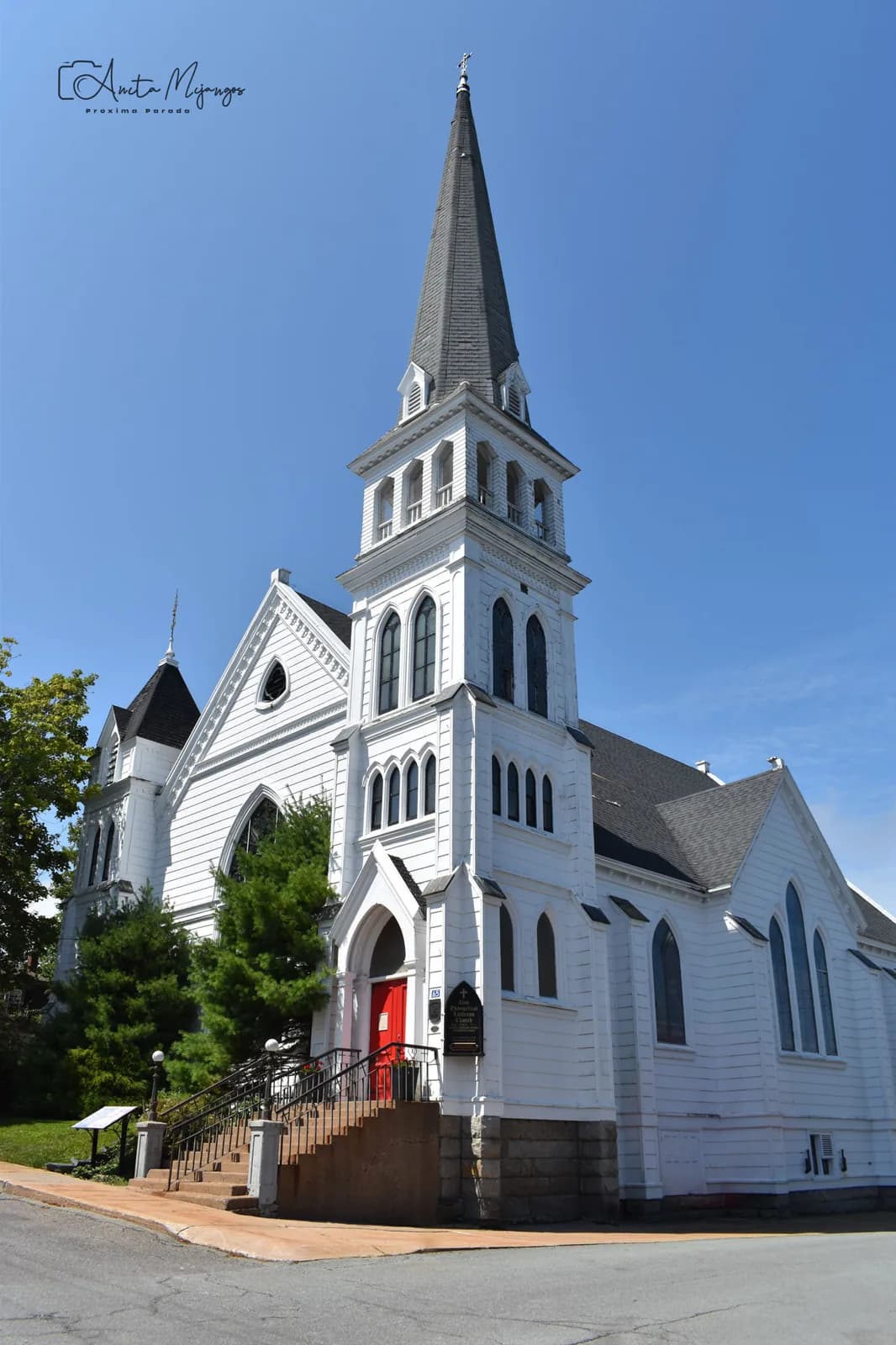 Iglesia blanca en Lunenburg